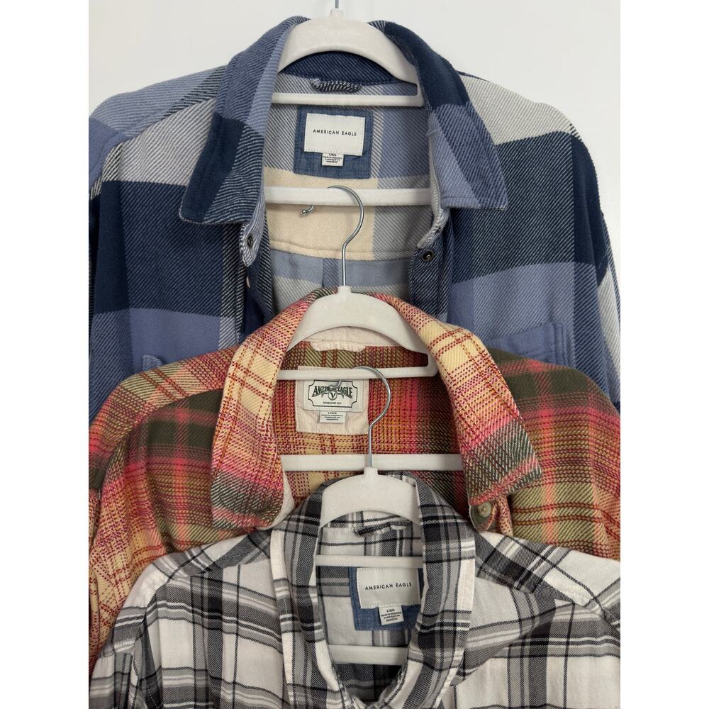 Lot of 3 Women’s American Eagle Flannel Button Up Shirts L Large - Picture 2 of 11